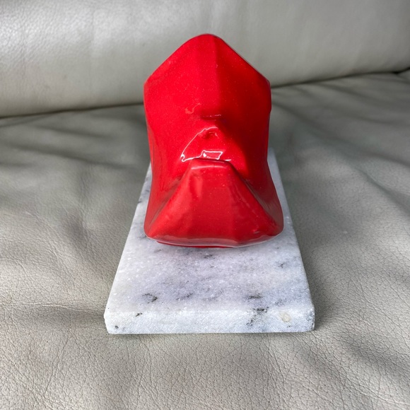 Red Rhino Sculpture on Marble top Made in India - Picture 4 of 8